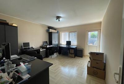 Tomis I, vila P+1 cu 4 camere, 2 balcoane, curte, loc de parcare - 12