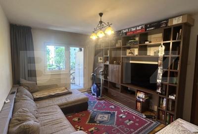 Apartament cu 4 camere, 76 mp, parcare, zona Tractorul