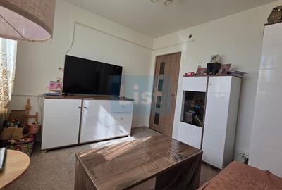 Apartament cu 3 camere decomandat în Crihala - 2