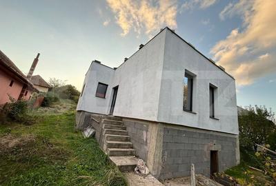 Casa de vanzare 4 camere in suprafata utila de 80 mp - 2
