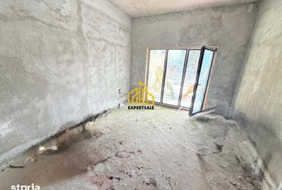 Casă cu 7 camere cu Teren 1600 Mp în Domnești - 2
