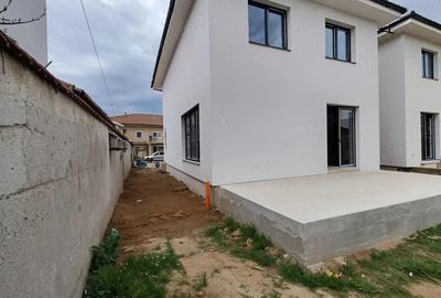 Casă cu 5 camere cu Teren 405 Mp în Oncea - 11