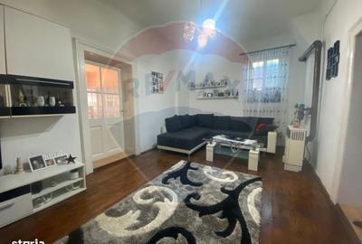Casă cu 4 camere cu Teren 2522 Mp în Brateiu - 11