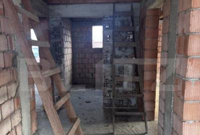 Casa de vanzare la ro?u, Ca?eiu 250 mp utili ?i te - 8