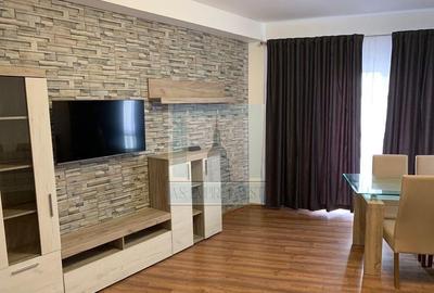 Apartament cu 3 camere decomandat în Tractorul - 3