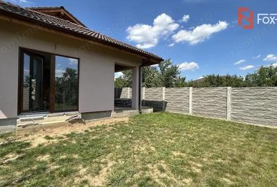 Duplex cu 4 camere de vanzare in Sanandrei la asfalt - 2