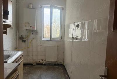 Apartament cu 3 camere nedecomandat în Central - 1