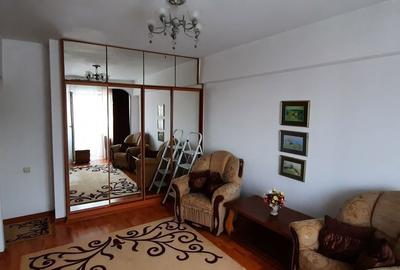 Apartament cu 4 camere decomandat în Central - 3