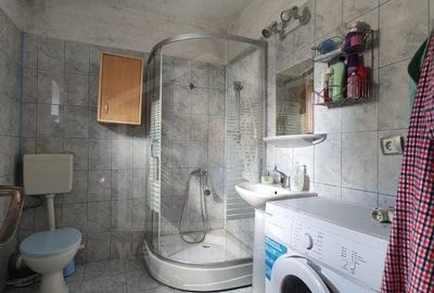 Casa veche, toate utilitatile, Pata, 5808 mp, tot intravilan, front 19,4m - 8