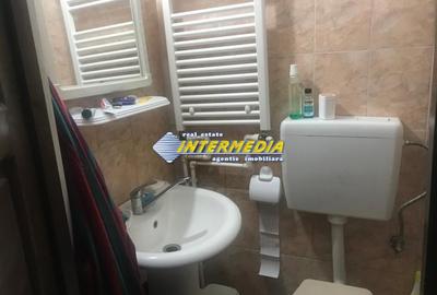 Casă individuală cu 3 camere decomandat cu Canalizare în Central - 9