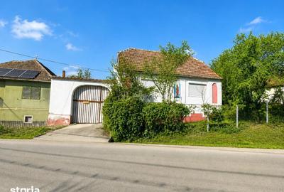 Casă cu 5 camere cu Teren 1303 Mp în Ludoș