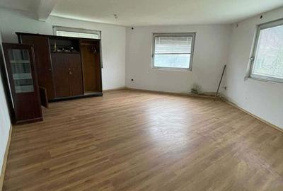 Casă cu 4 camere în Gârleni - 2