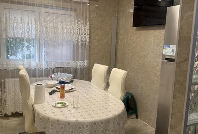 Apartament cu 3 camere decomandat în Central - 3