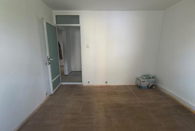 POARTA 6 APARTAMENT CU 3 CAMERE  LIBER GAZE 68 MP PRET 112000 EURO - 3