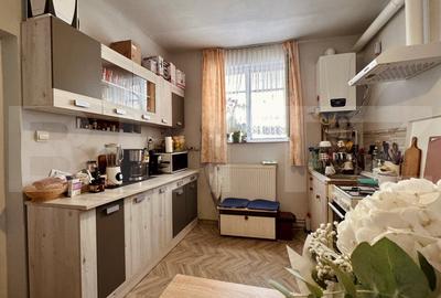 Apartament cu 3 camere la curte comuna, central, 2 parcari, centrala gaz - 5