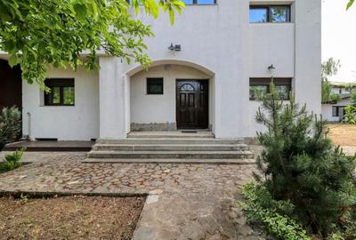 Casă individuală cu 5 camere cu Teren 1000 Mp în Brănești - 1