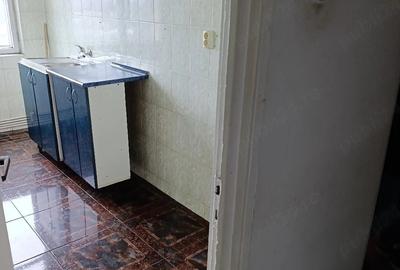 Apartament cu 2 camere decomandat în Mărăței
