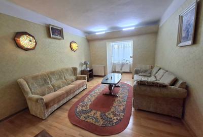 Apartament cu 3 camere semidecomandat în Central - 4