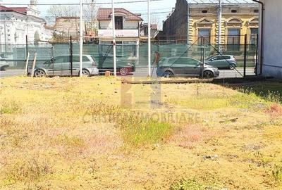 Teren de 691 mp, în Central - 7
