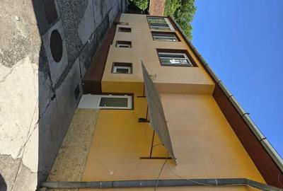 Casă cu Teren 720 Mp în Central - 4