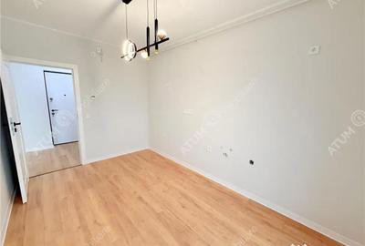 Apartament cu 3 camere decomandat în Vasile Aaron - 1