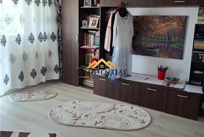 Apartament cu 2 camere decomandat, mobilat în Ultracentral