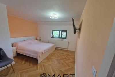 Casă cu 5 camere cu Teren 300 Mp în Central - 1