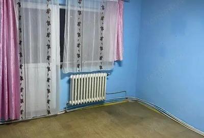 Apartament cu 2 camere decomandat în Hotvon