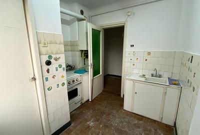 Apartament cu 2 camere semidecomandate , etaj 3 din 3 - Gruia , zona stadion CFR - 3