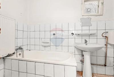 Casă cu 5 camere cu Teren 1620 Mp în Central - 6