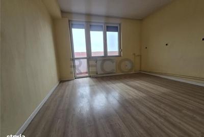 Apartament cu 3 camere decomandat în Iosia