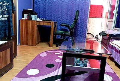 Apartament cu 3 camere semidecomandat în Viziru 1 - 1