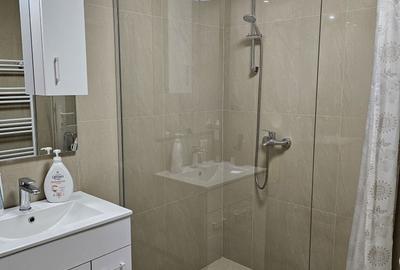 Spațiu comercial, de 124 mp, în Patria - 8