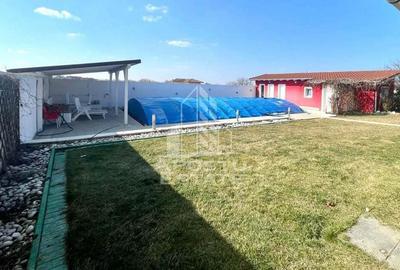 Vila cu terasa si piscina in Zadareni - 11