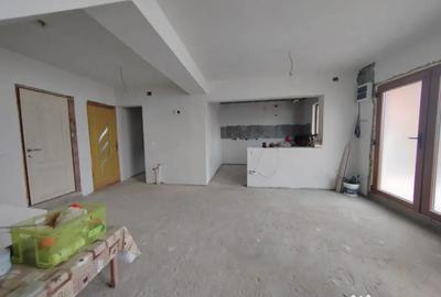 Casă cu 5 camere cu Teren 744 Mp în Brătășanca - 8