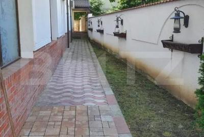 Spațiu comercial, de 641 mp, în Central - 14