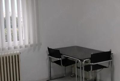 Garsonieră decomandată în Titan - 3