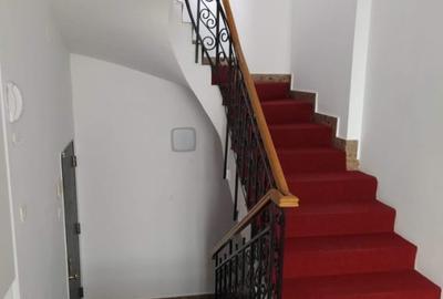 Casă individuală cu 9 camere cu Canalizare în Parcul Circului - 6