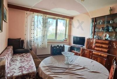 Apartament cu 4 camere semidecomandat în Central - 4