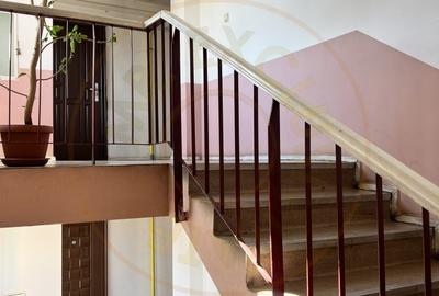 Garsonieră decomandată, mobilată în Prundu - 11