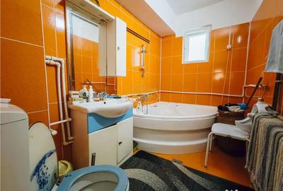 Casă cu 9 camere cu Teren 500 Mp în Praid - 11