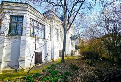 Imobil cu arhitectura unica, teren 700 mp - 2