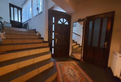 EXCLUSIV ULTRACENTRAL VILA 6 CAMERE-DEOSEBITA-POZITIE EXCELENTA - 4