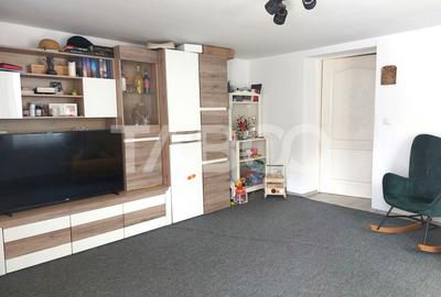 Casa de vanzare 6 camere 260 mp gradina zona foarte linistita Cisnadie - 2