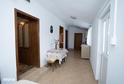 Casă cu 3 camere decomandat cu Teren 3400 Mp în Drăgești - 8