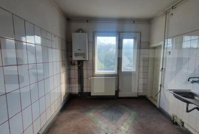 Casă cu 6 camere cu Canalizare în Aurel Vlaicu - 8