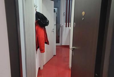 Garsonieră decomandată în Valea Adâncă