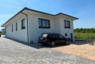 Teren 7680 mp Casa si Filigorie Utilitati str Izvorului la liziera  Padurii - 3