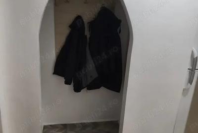 Inchiriere garsoniera zona Titan 3 minute metrou - 4