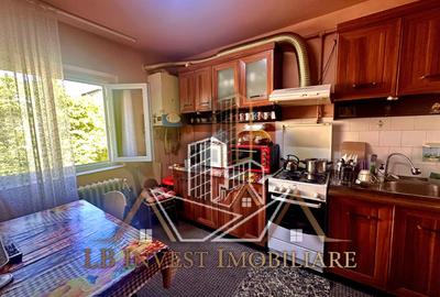 Apartament cu 2 camere zona Lipovei etaj 3 - 5